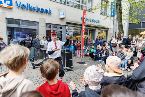 image 3 Hut Ab! Das Festival der Strassenkunst in Bielefeld